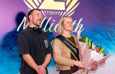 ހަނީމޫނަށް ރާއްޖެއަށް އަލަށް އައި ދަތުރުން ދެ މިލިއަން ވަނަ ޓޫރިސްޓަށް!