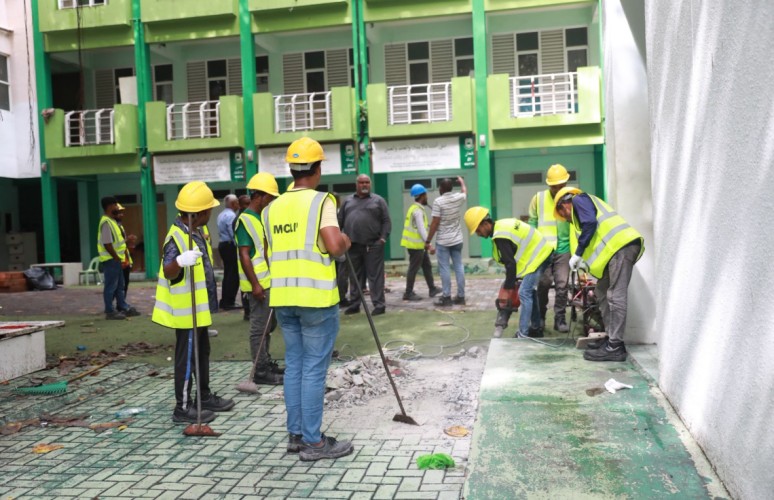 އަރަބިއްޔާ ސްކޫލުގެ ބާ އިމާރާތް ތަޅާލަން ފަށައިފި