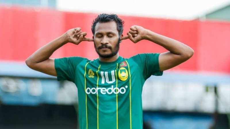 މާޒިޔާއިން ފަހަތުން އަރައި ނިއު ބަލިކުރި އިރު، ވިކްޓަރީ އާއި އީގަލްސް އެއްވަރު