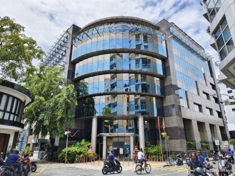 އަނިޔާވި ސްޓެލްކޯ މުވައްޒަފު އިތުރު ފަރުވާއަށް ބެންކޮކަށް ގެންގޮސްފި