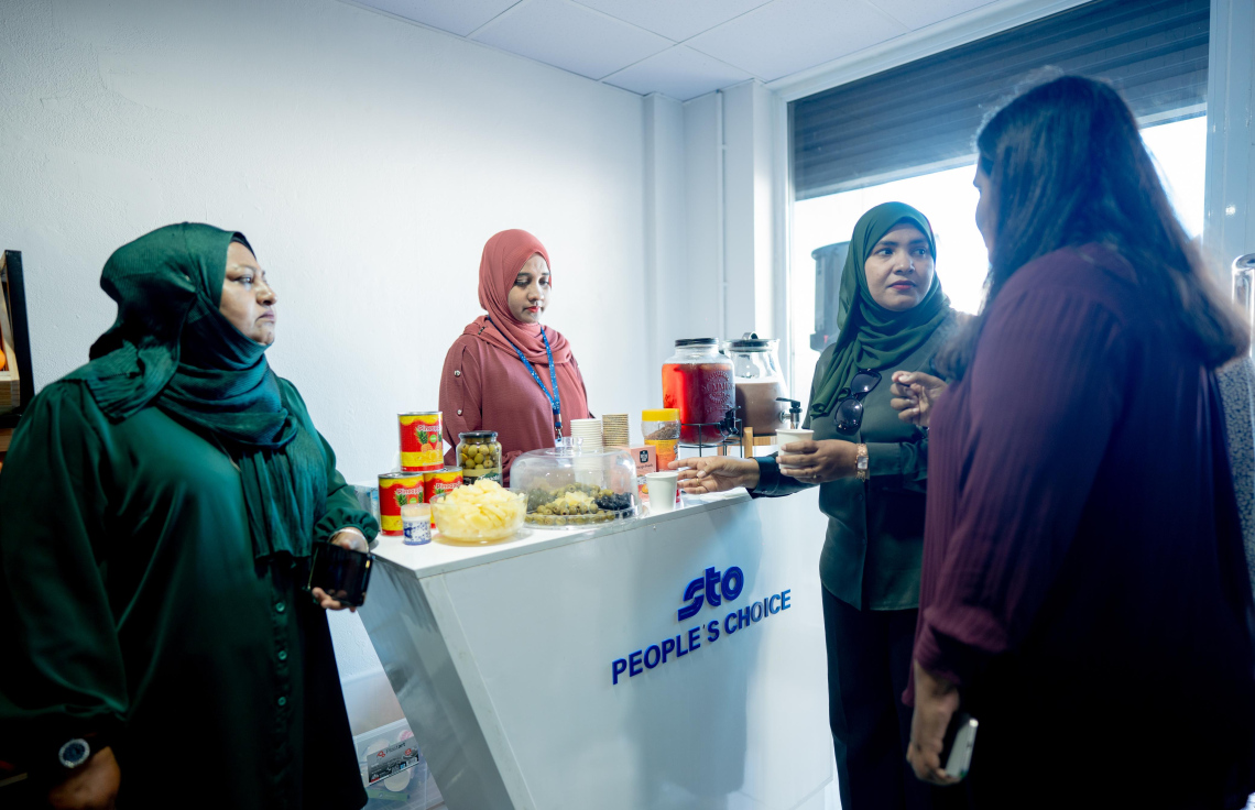 އަސާސީ ކާބޯތަކެތި ވިއްކަން އެސްޓީއޯގެ ހޯލްސޭލް ސެންޓަރެއް މާލޭގެ ބާޒާރުމަތީގައި ހުޅުވައިފި