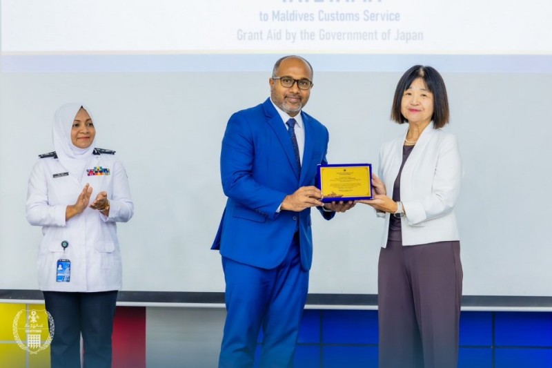 82 ފޫޓުގެ އުޅަނދެއް ޖަޕާން ސަރުކާރުން ކަސްޓަމްސްއަށް ހަދިޔާކޮށްފި