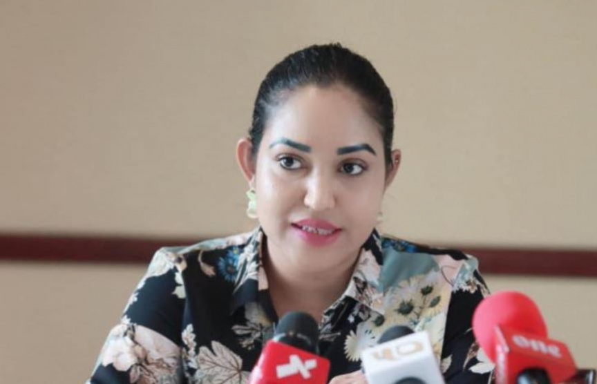 ކައުންސިލްގައި އޮތް އެއްބަސްވުމެއް ވީދާނުލަން، އާޒިމް އުޅުއްވަނީ ފްރޭމް ކުރަން: ނަހުލާ