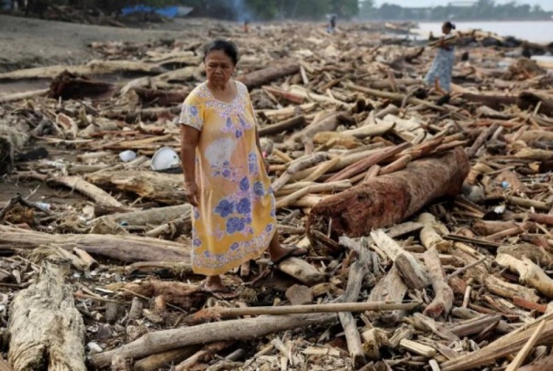 އޭޝިޔާއަށް ކުރިމަތިވި ގެއްލުން ބޮޑު ތޫފާންތައް، އާދަޔާ ޚިލާފަށް ފެންބޮޑުވާން ދިމާވާ ސަބަބުތަކަކީ ކޮބާ؟