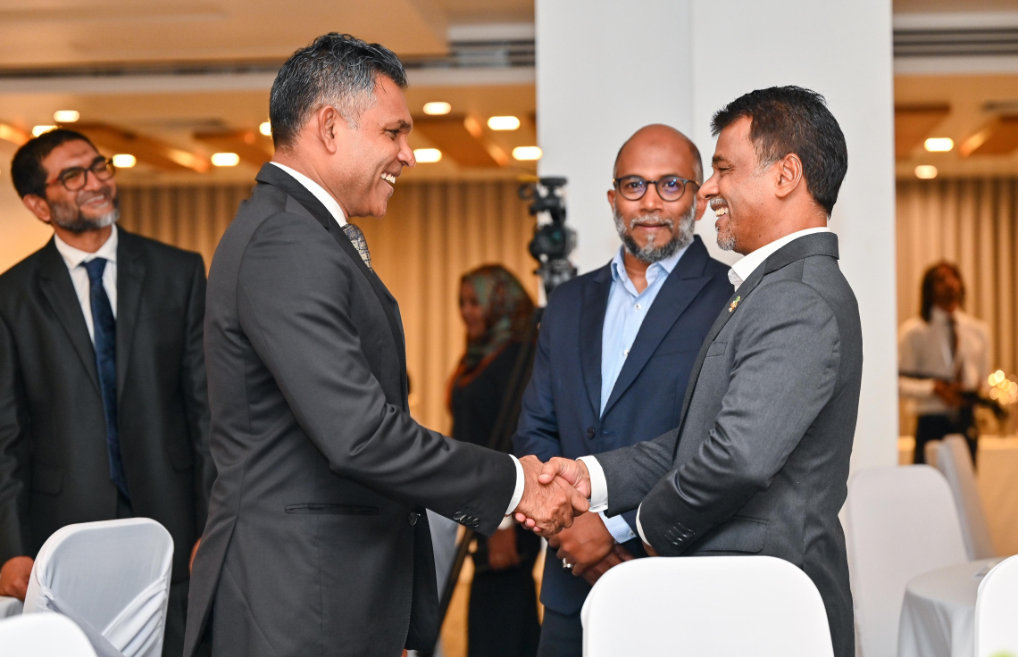 ފާޓިލިޓީ ސަޕޯޓު ކޮމިއުނިޓީގެ ފުރަތަމަ އެވޯޑު ޑރ. ނާއިލާ އަށް