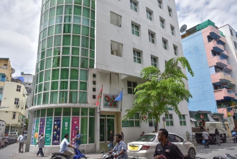 ހެލްތް ސެޓްފިކެޓާ ނުލައި ދިވެހިރާއްޖެ އަށް ކާބޯތަކެތި އެތެރެ ކުރަން ހުއްދަ ދިން 2 މުވައްޒަފެއްގެ މައްޗަށް ދަޢުވާކުރަން ހުށަހަޅައިފި