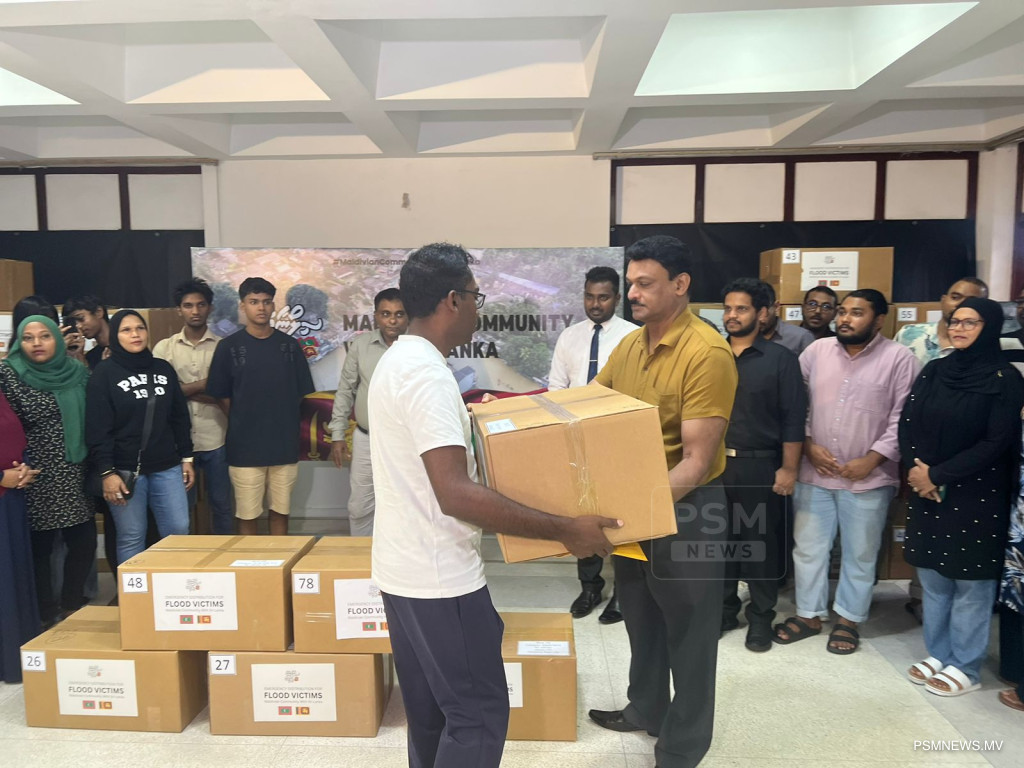 ލަންކާގައި އުޅޭ ދިވެހިން އަސާސީ ސާމާނު ހަދިޔާކޮށްފި