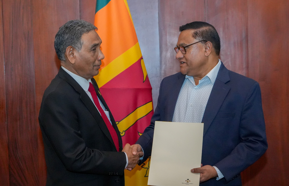 ލަންކާ އަށް އެހީވާން ދިވެހި ސަރުކާރުން ދޭން ނިންމި 50،000 ޑޮލަރު ހަވާލުކޮށްފި