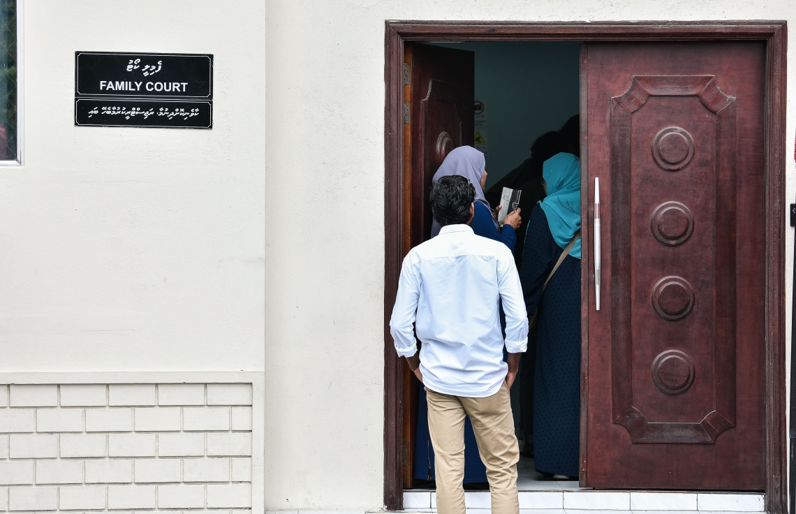 ފަލަސްތީނުގައި ރޯދަ މަހު ވަރިކުރުން މަނާކުރުމުން އުފެދުނު ބަހުސް!