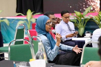 ޓީޗަރުންނާއި ނަރުހުންގެ މުސާރައިގެ ބަހުސް: މުސާރައިގެ އޮނިގަނޑު ހަދާއިރު އެމްކިޔުއޭގެ ބަހެއް ހޯދުން މުހިންމު