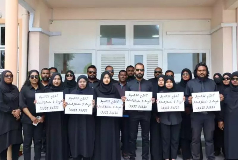 ހޯރަފުށީ ކައުންސިލްގެ ރައީސް ސަސްޕެންޑު ކުރުމުން އިހްތިޖާޖް