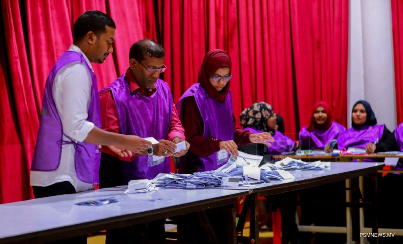 ކައުންސިލް އިންތިޚާބަށް 3،000 މީހުން ކުރިމަތިލައިފި