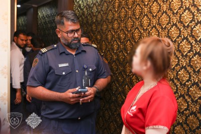 އަނެއްކާވެސް 4 މަސާޖު ޕާލާ ބަލައި ފާސްކޮށް، ތިން ބިދޭސީން ބެލުމުގެ ދަށަށް ގެންގޮސްފި