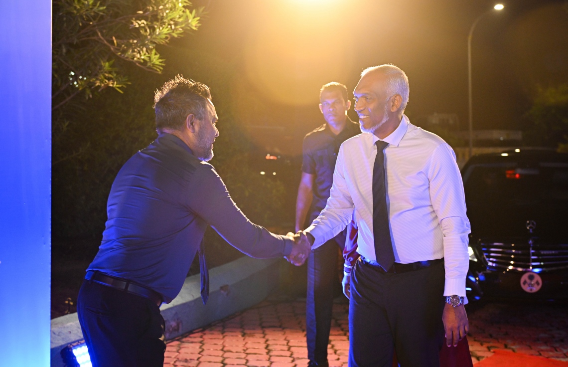 48 ގަޑިއިރު ތެރޭގައި ފައިސާ ދޫކުރަން ފެށި ފަހުން 900 މިލިއަން  ދޫކޮށްފި