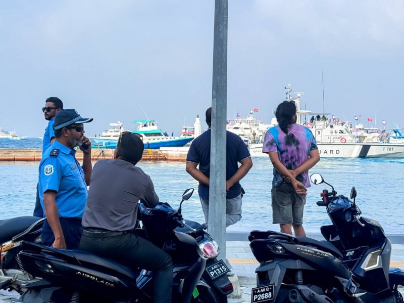 މަސްވެރިންގެ އިހުތިޖާޖު: އެއް ދުވަސްވީއިރު ވެސް ހުއްޓުމުގެ ވިސްނުމެއް ނެތް