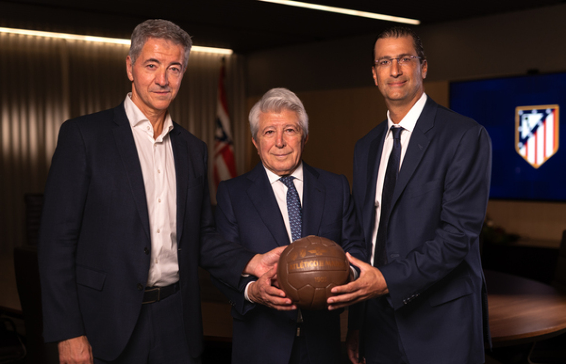 އިންގްލެންޑްގެ "ހޮލީވްޑް ކްލަބް" ގެ ހިއްސާ އެތުލެޓިކޯގެ ވެރިން ގަނެފި