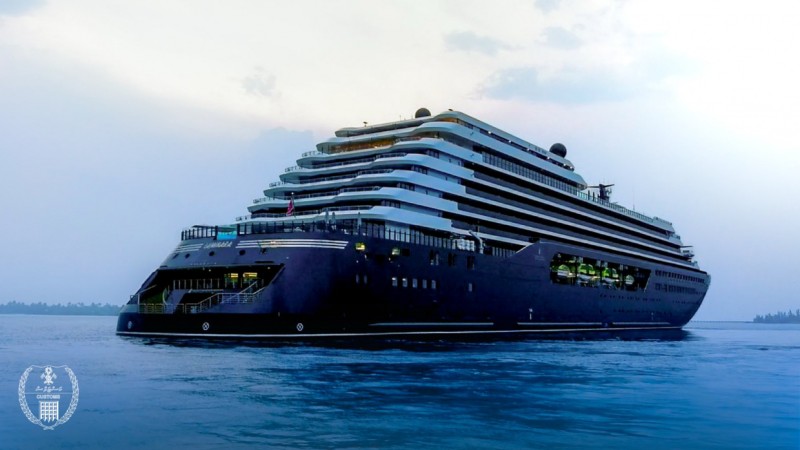 ޕެސެންޖާލައިނާ" އެމްއެސް ލުމިނާރާ"އިން އައި 159 ފަތުރުވެރިން އައިސްފި