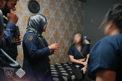 4 މަސާޖު ޕާލާއެއް ފާސްކޮށް، 4 ބިދޭސީން ބެލުމުގެ ދަށަށް ގެންގޮސްފި