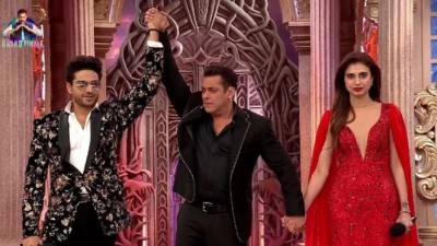 ބިގް ބޮސް 19: ފަރަހަނާ ފަހަތަށް ޖައްސާލުމަށް ފަހު ޓްރޮފީ ގޯރަވްއަށް