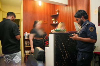 4 މަސާޖު ޕާލާއެއް ފާސްކޮށް، 4 ބިދޭސީން ބެލުމުގެ ދަށަށް ގެންގޮސްފި