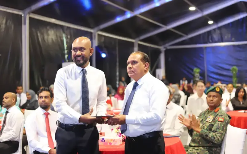 ފާއިތުވެދިޔަ 17 އަހަރު އޭސީސީ ހިންގަން ޚަރަދުކުރި ކޮންމެ 1 ރުފިޔާއަކަށް، 2.85 ރުފިޔާ ދައުލަތަށް އަނބުރާ ހޯދުމަށް ކަމާގުޅޭ ފަރާތްތަކަށް ވާނީ އަންގާފައި: އޭސީސީ ގެ ރައީސް