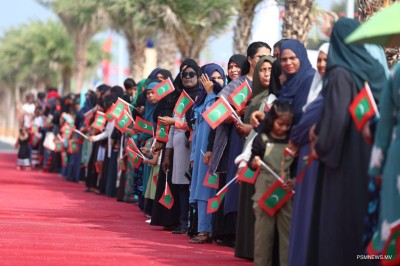 ރައީސްގެ ދެކަނބަލުންނަށް ދުވާފަރުން ހޫނު މަރުޙަބާއެއް