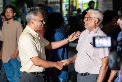 މަސައްކަތް ކޮށްދޭން ޖެހޭނީ ވޯޓާ ޖެހުނީމައެއް ނޫން، މަގާމަށް އަންނަނީ ޚިދުމަތް ކޮށްދޭން: އާޒިމް