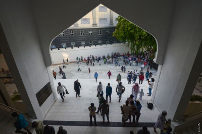 ބައެއް ދިވެހީން ކަންނެތްވެ، ބިދޭސީ އަތްތަކަށް ބަރޯސާވާން ފަށައިފި: ޚުތުބާ