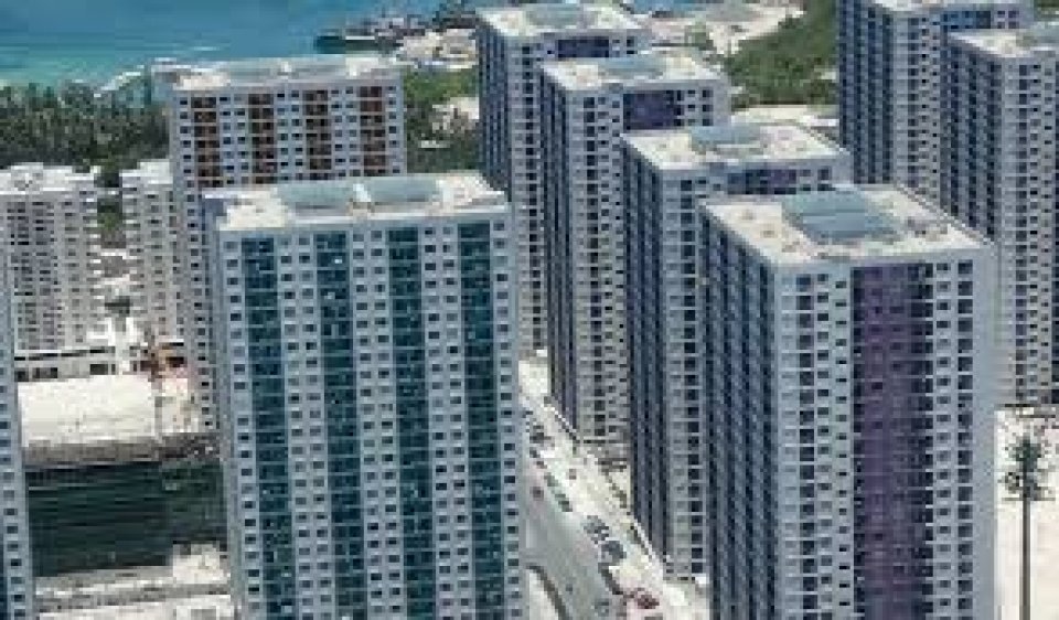 ރައީސް ހުޅުމާލޭ ފޭސް 2 ގައި ދިރި އުޅޭ ރައްޔިތުންނާ ބައްދަލުކުރައްވަނީ