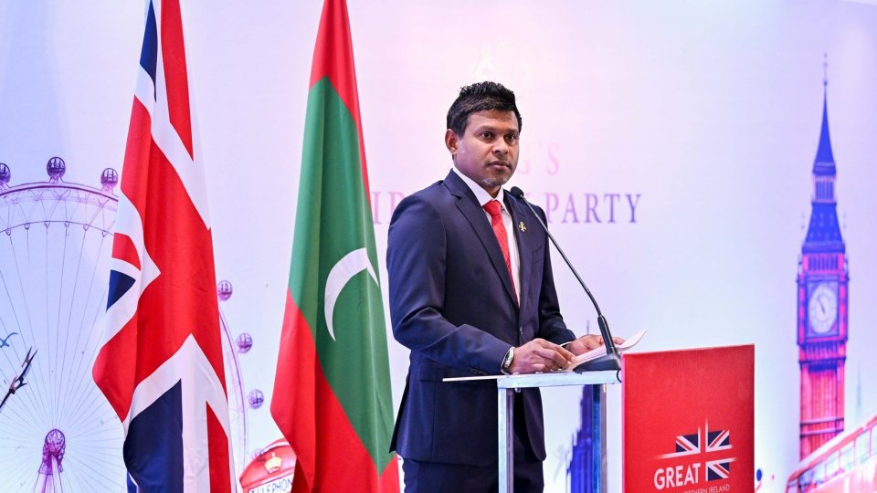 ރާއްޖެ އާއި އިނގިރޭސިވިލާތުގެ ބަދަހި ގުޅުމަށް ނައިބު ރައީސްގެ ތައުރީފު