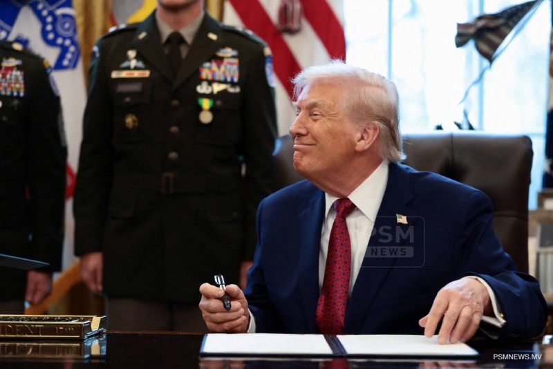 ޓްރަމްޕް ބީބީސީއާ ދެކޮޅަށް ދަޢުވާ އުފުއްލަވައިފި