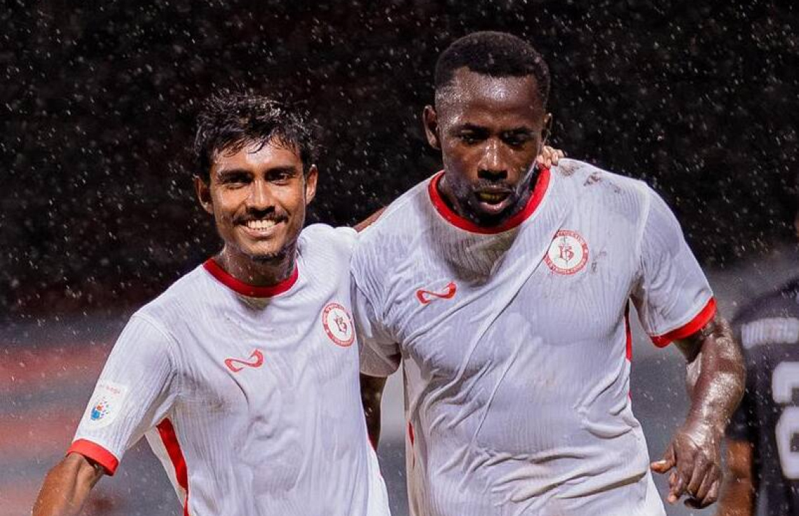 ނުވަ ލަނޑުގެ ތަފާތު ބޮޑު ނަތީޖާއަކުން ބުރު ހަތަރެއްގައި ހަމަޖެހިލައިފި