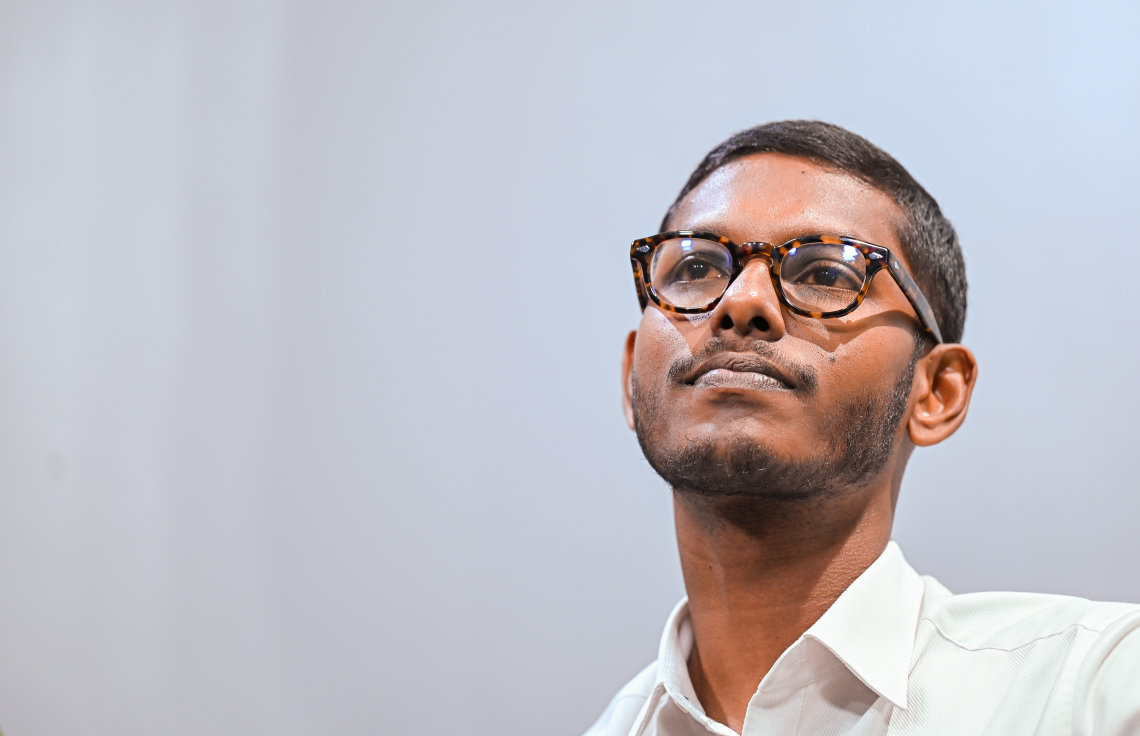 ކައުންސިލްގައި ތިއްބެވި ޑިމޮކްރެޓްސްގެ ދެ މެންބަރުން އެމްޑީޕީއާ އަލުން ގުޅިއްޖެ