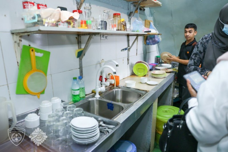 ސަތޭކައެއްހާ ވިޔަފާރި ބަލައި ފާސްކޮށް، 37 ތަނެއް ބަންދުކޮށްފި