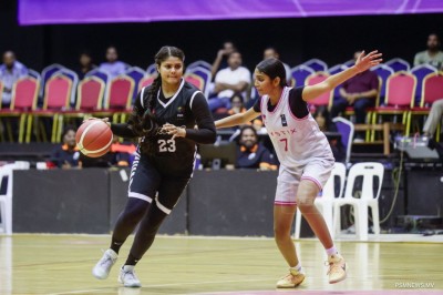 ޤައުމީ ބާސްކެޓްބޯޅަ މުބާރާތް: ރެޑްވިންގްސް ބަލިކޮށް ޓީރެކްސް ފައިނަލަށް