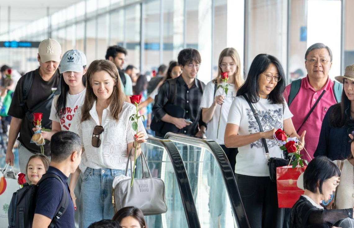 ސިންގަޕޯ އެއާލައިންގެ ހިދުމަތް ވީއައިއޭގެ އާ ޓާމިނަލްގައި ފަށައިފި