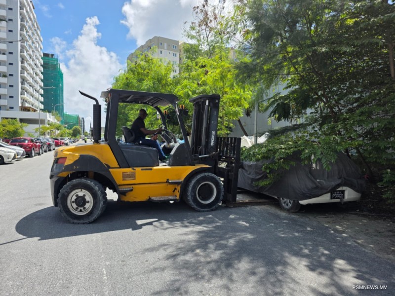 ހުޅުމާލޭގެ އެކި ސަރަޙައްދުތަކަށް ދޫކޮށްލާފައި ހުރި 787 އުޅަނދު ނަގައިފި