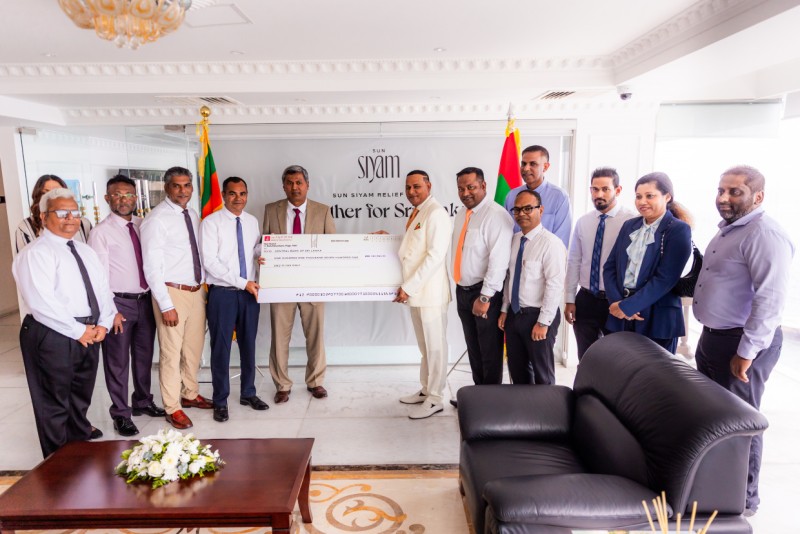 ސަން ސިޔާމް ގްރޫޕުގެ ފަރާތުން 3 ލައްކަ ޑޮލަރުގެ އެހީ ލަންކާއަށް ދީފި