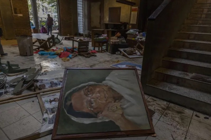 ހަސީނާގެ ވެރިކަން ވައްޓާލި މުޒާހަރާތަކުގެ ލީޑަރަކު މަރުވުމާއެކު، އަނެއްކާވެސް ހަމަނުޖެހުންތައް