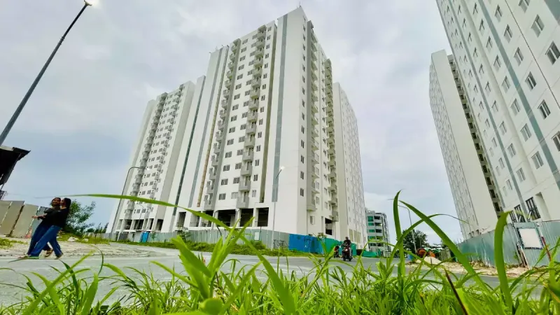 ގެދޮރުވެރިޔާ ސްކީމުގެ ދަށުން އެމްޑީޕީ ސަރުކާރުން ފުލެޓުތަކަށް ހަމަޖެއްސި އަގުތައް ރައީސް މުއިއްޒު އަމިއްލަފުޅަށް ބޮޑު ކުރައްވައި އަމިއްލަފުޅަށް ކުޑަ ކުރައްވައިފި