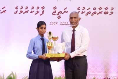 "ތަރައްގީއާއި ހަމަޖެހުން ލިބޭނީ އުފެއްދުންތެރި، އަޚުލާޤު ރަނގަޅު ބަޔަކަށްވެގެން"