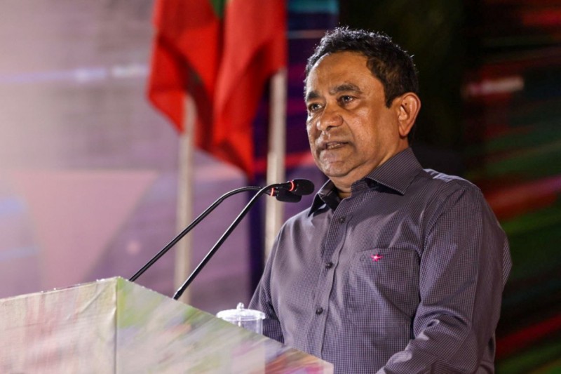 ނަންބަރުތައް ދައްކަވަމުން ޔާމީން: "ގައުމު މި ދަނީ ބޯކޮޅު ވަތަށް"