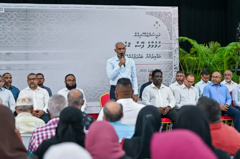 ރައީސް މުއިއްޒު ބޮޑު ކުރި ގެދޮރުވެރިޔާ ފުލެޓުގެ ކުއްޔާއި، ނަގަން ނިންމި އެޑްވާންސަށް ބަދަލު ގެންނާނެ ކަމަށް ވިދާޅުވެއްޖެ، ކުލި ކުޑަވާނެ ދުވަހެއް ވިދާޅެއް ނުވޭ
