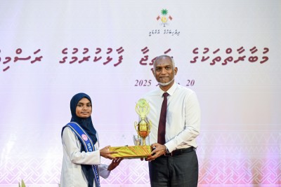 ހަމަޖެހުމާއި ތަރައްގީ ހާސިލުކުރެވޭނީ އަޚުލާގު ރަނގަޅު، އުފެއްދުންތެރި ބަޔަކަށް ރައްޔިތުން ވެގެން: ރައީސް