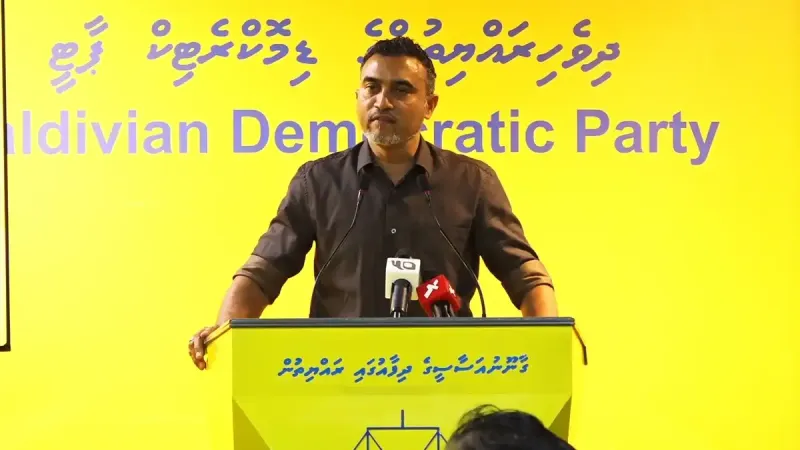 2 އަހަރާ ބައިވި އިރު މި ސަރުކާރުން ހެދީ ހުސް ދޮގު، ކައުންސިލް އިންތިހާބަށް ދެތު ހަދާނެ ކަމަށް ރައްޔިތުން ގަބޫލެއް ނުކުރޭ: ނާޒިލް