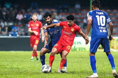 ފަހަތުން އަރައި ނިއު ބަލިކޮށް ވިކްޓްރީ އަށް މުހިންމު މޮޅެއް