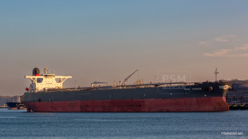 ވެނެޒުއެލާއާ ދެކޮޅަށް ޓްރަމްޕް އިތުރު ފިޔަވަޅެއް އެޅުއްވުމާއެކު ތެލުގެ އަގު އުފުލެނީ