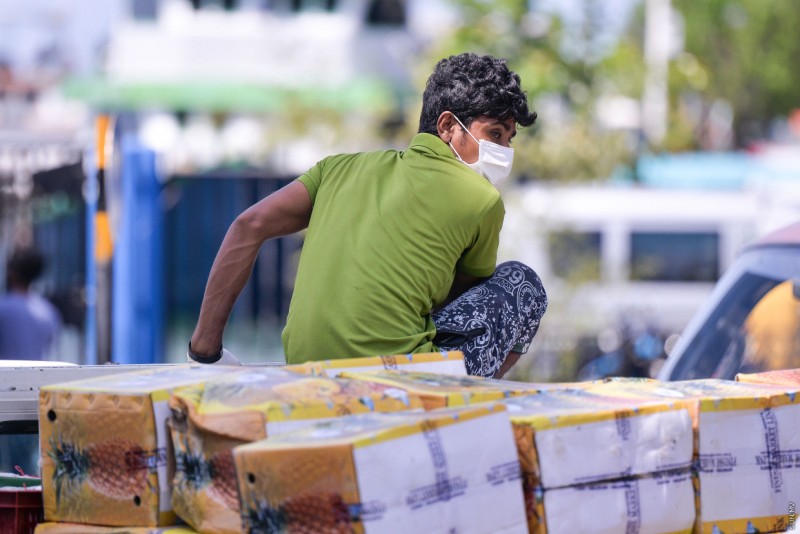 ބިދޭސީން ހުއްޓުވައި ސުވާލުކުރުން: ފުރައްސާރުކުރުން އިތުރުވުމުގެ ކަންބޮޑުވުމާއެކު، ނިންމުން ބަދަލުކުރަން ގޮވާލައިފި