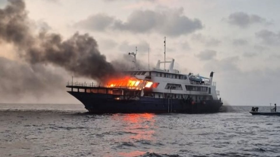 އަލިފާން ރޯވި ސަފާރީގައި ތިބި މީހުން ސަލާމަތްކޮށްފި