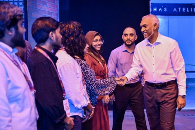 ރައީސްގެ ސިޔާސަތަށް ބަދަލެއް: އެއާޕޯޓު ގިނަ ނުކޮށް، ކުދި ބޯޓުތަކަށް ރަށްރަށަށް ޖެއްސޭނެ ގޮތް ހޯދަނީ